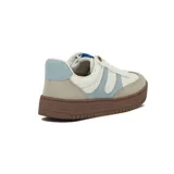 Championes urbanos de mujer, color blanco con detalles en celeste y marrón.