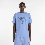 Remera de algodón de manga corta y cuello redondo, con estampado gráfico de la marca en el pecho.