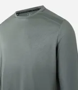 Remera deportiva de manga larga con cuello redondo, confeccionada en tejido técnico Dry Fit. Presenta un diseño liso en color negro con detalles reflectantes en los hombros.