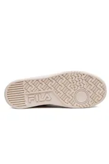 Championes deportivos Fila Tennis 88 Sport, color azul marino de gamuza con suela de goma blanca, detalles en rojo en el talón y el logo característico de la marca en el lateral.