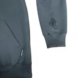 Canguro Santa Cruz de color gris oscuro, con capucha ajustable mediante cordones, bolsillo tipo canguro en la parte frontal y estampa con el logo de la marca en el pecho.