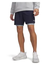 Short deportivo Under Armour modelo Vanish Woven de color azul marino, con diseño ultraligero, transpirable y de secado rápido, que incluye bolsillos laterales y cintura elástica.