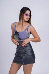 Body de lycra traslúcida con estampado animal print de leopardo.