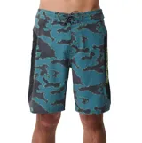 Short de baño Rip Curl modelo Sseries Trip Cordura, con estampado camuflado digital en tonos verde y gris, detalles laterales en negro y cordón ajustable en la cintura.