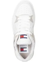 Zapatillas urbanas Tommy Jeans color blanco con detalles en gris.
