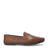 Mocasines de cuero color negro para hombre, con diseño easy wear, costuras artesanales visibles y detalles de elásticos laterales para un calce cómodo.
