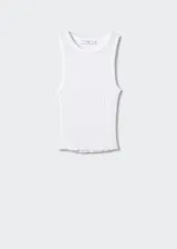 Top sin mangas de punto fino con diseño de canalé y textura desagujada. Presenta cuello redondo y un corte entallado.