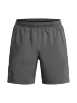 Short deportivo gris para hombre, marca Under Armour, modelo Launch 7. Confeccionado en tejido ligero y elástico, con logo reflectivo en la pierna izquierda.