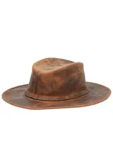 Sombrero de ala ancha confeccionado artesanalmente en cuero genuino con acabado desgastado. Presenta una banda interior para control de sudor y ojales metálicos laterales para ventilación.