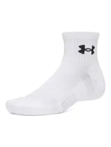 Medias deportivas de media caña Under Armour color blanco con el logo de la marca bordado en negro en el lateral del tobillo.