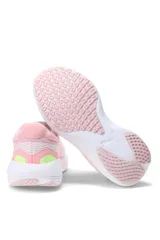 Championes deportivos Puma Scend Pro, color celeste con entresuela blanca y detalles en salmón. Incorporan tecnología Profoam.
