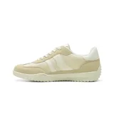 Championes deportivos American Sport Adabella, color beige y blanco, con diseño de caña baja y suela dentada.