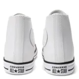 Championes de caña alta Converse Chuck Taylor All Star, confeccionados en cuero sintético blanco con cordones al tono, puntera de goma y suela de caucho con detalle de línea negra.