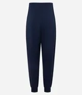 Pantalón deportivo tipo jogger color bordó, confeccionado en tejido de modal con poliéster y elastano. Presenta cintura fija, recortes estratégicos en el diseño y terminación ajustada en la botamanga.