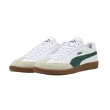 Championes Puma 9T blancos con detalles en verde y beige, suela color caramelo.