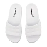 Chancletas Moleca blancas con diseño acolchado en la tira superior.