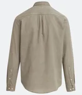 Camisa de manga larga con cuello camisero y abotonadura frontal. Confeccionada en tejido Oxford de algodón con acabado efecto lavado y corte comfort fit.