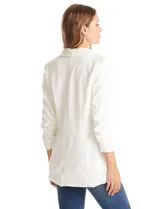 Blazer de crepe Dictionary, con cuello solapa, abertura frontal y mangas tres cuartos con detalle fruncido. Cuenta con bolsillos delanteros y forro interno.