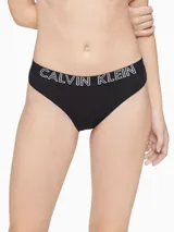 Bombacha clásica Calvin Klein Ultimate, color negro, con cintura elástica con el logo de la marca en blanco.