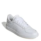Championes urbanos Adidas modelo Breaknet Sleek, color blanco, confeccionados en cuero sintético con diseño estilizado, detalles perforados en la puntera y suela de goma.