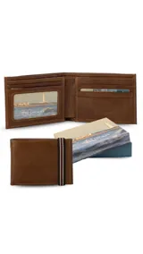 Billetera de cuero color marrón con galón elastizado en colores rojo, verde y blanco. En el interior cuenta con compartimento para billetes, visor y tarjeteros.