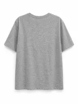 Remera de algodón color negro, con cuello redondo y mangas cortas, de corte clásico y diseño liso.