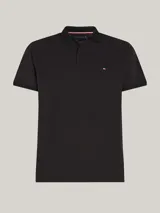 Chomba negra Tommy Hilfiger Sport de corte regular, confeccionada en tejido técnico de piqué de mezcla de algodón elástico, con tecnología Flex, que absorbe la humedad y es antiolor. Tiene cuello de chomba, cartera de dos botones, logo de Tommy Hilfiger Sport en el pecho y detalles distintivos de la marca.