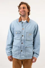 Campera de jean celeste de 14 onzas, 100% algodón, forrada con corderito y cuello de pana marrón.