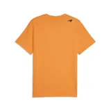 Remera de algodón color naranja, con cuello redondo y mangas cortas. Presenta un pequeño logo de Puma y la inscripción McLaren Racing estampados en el centro del pecho.