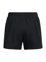 Shorts deportivos de doble capa Under Armour, color negro. El diseño incluye un pantalón corto exterior ligero y un short de compresión integrado para mayor sujeción. Cuenta con cintura elástica con cordón, paneles de malla para ventilación y un bolsillo lateral invisible con cremallera.