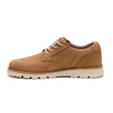 Zapato de cuero marrón claro Caterpillar, estilo derby bajo con cordones y suela gruesa de goma en tono beige.