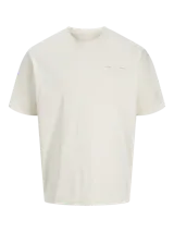 Remera de manga corta color beige, confeccionada en algodón, con cuello redondo y diseño clásico de corte recto.