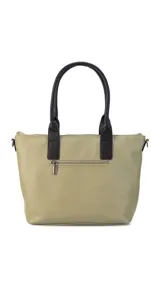 Bolso tipo tote bag de símil cuero con diseño de bloques de color verticales: verde oliva, negro y beige. Posee dos asas de mano negras y una correa ajustable desmontable del mismo color verde oliva del cuerpo principal.