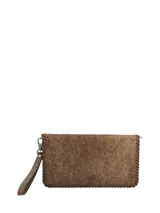Billetera Rockford de cuero con pelo 100% natural color marrón, con bordes trenzados, cierre perimetral y tecnología RFID para protección de tarjetas.