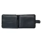 Billetera negra de cuero con costuras blancas y logo de la marca Rip Curl. Cuenta con protección RFID anticlonación y cierre con broche a presión.