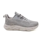 Championes deportivos American Sport modelo Anvers, color gris con detalles en blanco.