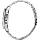 Reloj cronógrafo Maserati Competizione con caja de acero inoxidable de 43 mm, esfera negra y bisel cerámico de color verde. Cuenta con brazalete de acero plateado, movimiento de cuarzo, función de fechador y resistencia al agua de 100 metros.