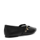 Balerinas Bottero con estampado animal print de leopardo, tira sobre el empeine con hebilla dorada y punta redondeada.