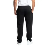 Pantalón de jogging negro marca Umbro, con logo estampado en blanco en el muslo izquierdo.
