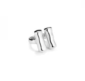 Anillo plateado con dos tubos verticales.