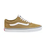Championes Vans Ward color tostado, con la clásica sidestripe blanca en cuero sintético y suela de goma blanca con línea negra.
