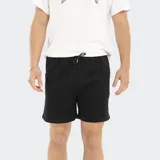 Bermuda de gabardina con diseño liso, cintura elástica con ajuste por cordón y bolsillos laterales.