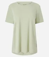 Remera deportiva de mujer Get Over, color verde menta, de manga corta, cuello redondo y con detalle de recorte en la espalda. Confeccionada en poliamida y elastano.