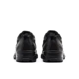 Championes New Balance modelo 740, color negro monocromático, con paneles de malla y superposiciones sintéticas. Presentan el logo 'N' en el lateral y tecnología de amortiguación ABZORB en la suela.