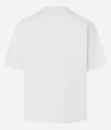 Remera de corte boxy con cuello redondo y mangas cortas, confeccionada en tejido de malla pesada con textura gomosa.