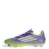 Championes de fútbol Adidas F50 League FG, diseñados para césped natural y artificial. Presentan una capellada de Fiberskin con diseño Sprintgrid en tonos violeta y verde neón, con suela Sprintplate 360 para mayor tracción y estabilidad.