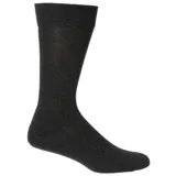 Medias de caña media color gris oscuro, con planta acolchada y puño suave para mayor comodidad. Incluyen tratamiento antimicrobiano.