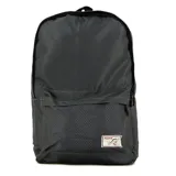 Mochila de color gris oscuro con textura de panal de abeja, cierre principal y bolsillo frontal con cierre. Posee una etiqueta tejida con el logo "Austral wear".