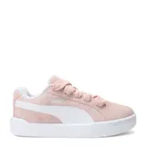Championes Puma modelo Park Life Style Easy, de corte bajo y diseño urbano. Presentan una capellada de gamuza en color rosado con cordones anchos al tono, franja lateral característica de la marca en color blanco y suela de goma blanca.