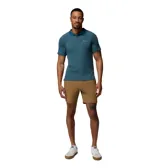 Short marrón Columbia para hombre con tecnología avanzada Omni-SHIELD™ de repelencia al agua y manchas, tejido elástico, trabilla multiusos, cintura elástica ROC™ BAND, bolsillos para las manos, bolsillo de seguridad con cremallera y bolsillos posteriores con cierre a presión.